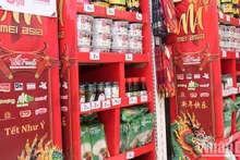 Вьетнамские товары продаются в супермаркете Carrefour во Франции. 