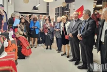 Гости на выставке.