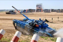 Танк команды военнослужащих Вьетнама. Фото: VNA