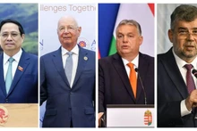 Премьер-министр Фам Минь Тьинь, основатель, Председатель ВЭФ Клаус Шваб, Премьер-министр Венгрии Виктор Орбан, Премьер-министр Румынии Ион-Марчел Чолаку (слева направо).