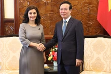 Президент Во Ван Тхыонг и Посол Болгарии Маринела Петкова. Фото: vpctn.gov.vn