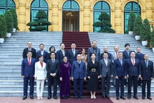 Президент Нгуен Суан Фук и делегаты. Фото: vpctn.gov.vn