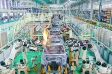Автоматизированная сварочная линия на заводе по производству и сборке автомобилей корпорации Чыонгхай (Thaco).