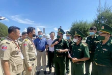 Компетентные органы Вьетнама тесно координировали действия с камбоджийской стороной для спасения и возвращения вьетнамских рабочих на Родину. Фото: VNA