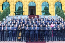 Президент Нгуен Суан Фук и участники встречи. Фото: vpctn.gov.vn