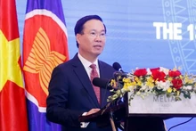 Президент Во Ван Тхыонг выступает на конференции. Фото: ВИА