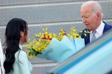 Президент США Джо Байден в международном аэропорту Нойбай. Фото: ВИА