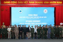 Участники церемонии открытия курса. Фото: mod.gov.vn