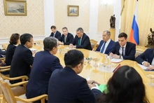 Постоянный замминистра иностранных дел Нгуен Минь Ву наносит визит вежливости главе МИД России Сергею Лаврову.