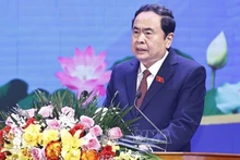 Председатель НС Чан Тхань Ман выступает на конференции. Фото: ВИА