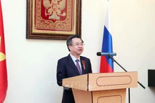 Постоянный Замсекретаря Парткома г. Хошимина Нгуен Тхань Нги выступает на церемонии. Фото: ВИА