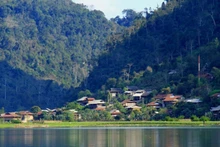 Умиротворяющая горная красота селения Пакнгой. Фото: baodantoc.vn