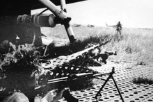 312-я дивизия 1-го армейского корпуса захватила аэропорт Онглинь - Биньтюан, 27 апреля 1975 года. Архивное фото ВИА