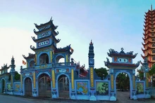 Пагода Тиенхыонг находится в комплексе культурно-исторических памятников в Храмовом комплексе Заи. Фото: phuday.com
