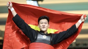 Спортсмен по пенчак-силату Нгуен Тан Шанг выиграл золотую медаль в весовой категории 75-80 кг. Фото: ВИА
