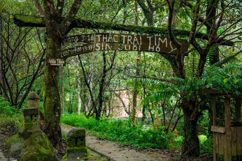 Только в 2024 году деревня приняла более 30 тысяч посетителей, а доход от туристической деятельности превысил 3 миллиарда донгов. (Фото: Вьетнам+)