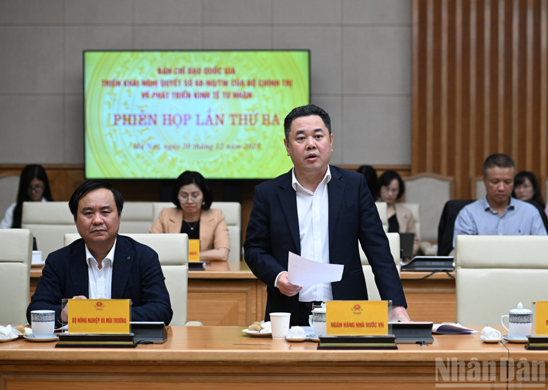 Заместитель управляющего Государственного банка Вьетнама Нгуен Нгок Кань выступает на мероприятии.