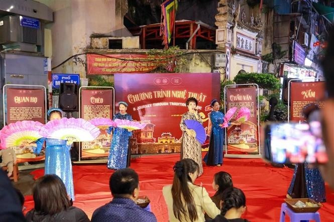 Номер традиционного искусства. (Фото: ВИА)