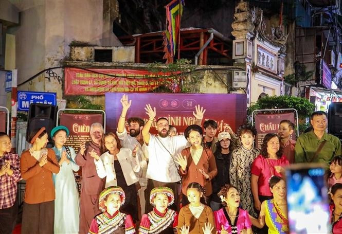 Пространство традиционного искусства вызывает большой интерес у жителей и гостей города. (Фото: ВИА)