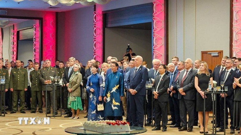 Участники мероприятия. (Фото: Посольство Вьетнама в Беларуси) anh-02-9526.jpg