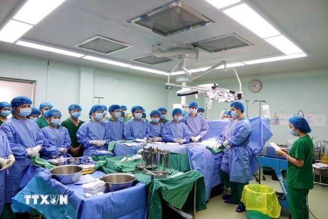 Минута молчания в знак благодарности донору органов. (Фото: ВИА)