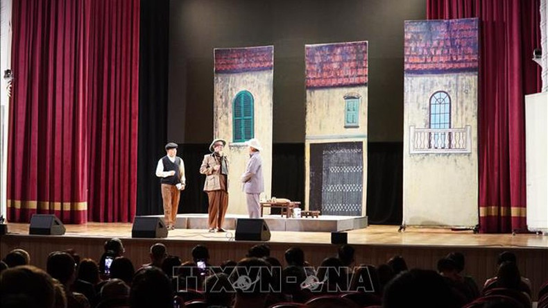 Постановка «72-я заявка» на сцене Финансового университета в Москве. Фото: ВИА anh-06-4646.jpg
