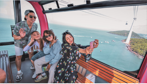 Канатная дорога Хонтхом — самая длинная в мире трёхканатная линия — впечатление, которое высоко оценили многие международные СМИ. (Фото: Sun Group)