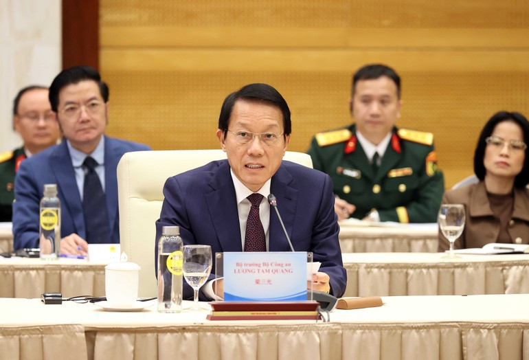 Министр общественной безопасности Вьетнама генерал армии Лыонг Там Куанг выступает на совещании. (Фото: ВИА)
