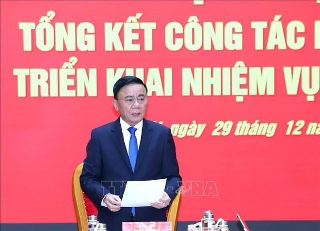 Постоянный член Секретариата Чан Кам Ту выступает с руководящими указаниями на конференции. (Фото: ВИА)