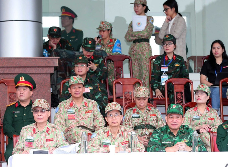 Делегаты присутствуют на церемонии открытия. (Фото: ВИА)