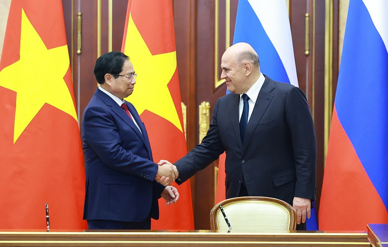 Премьер-министр Фам Минь Тьинь и Председатель Правительства России Михаил Мишустин. (Фото: ВИА)