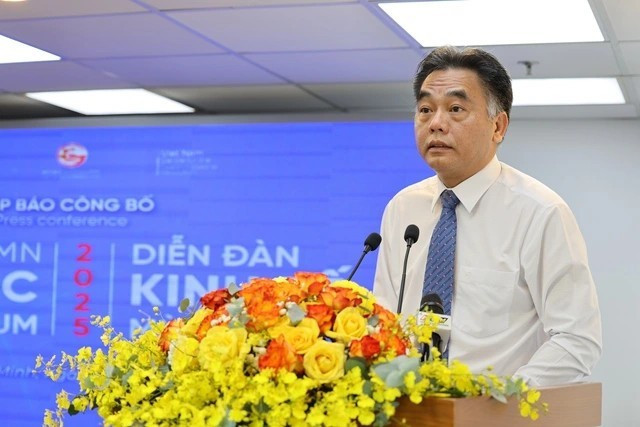 Заместитель председателя Народного комитета города Хошимин Нгуен Лок Ха выступает на пресс-конференции (Фото: thanhnien.vn)