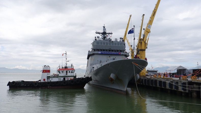 Утром 2 декабря учебный корабль ROKS Hansando Военно-морских сил Республики Корея прибыл в порт Тьенша с официальным визитом в город Дананг. (Фото: tienphong.vn)