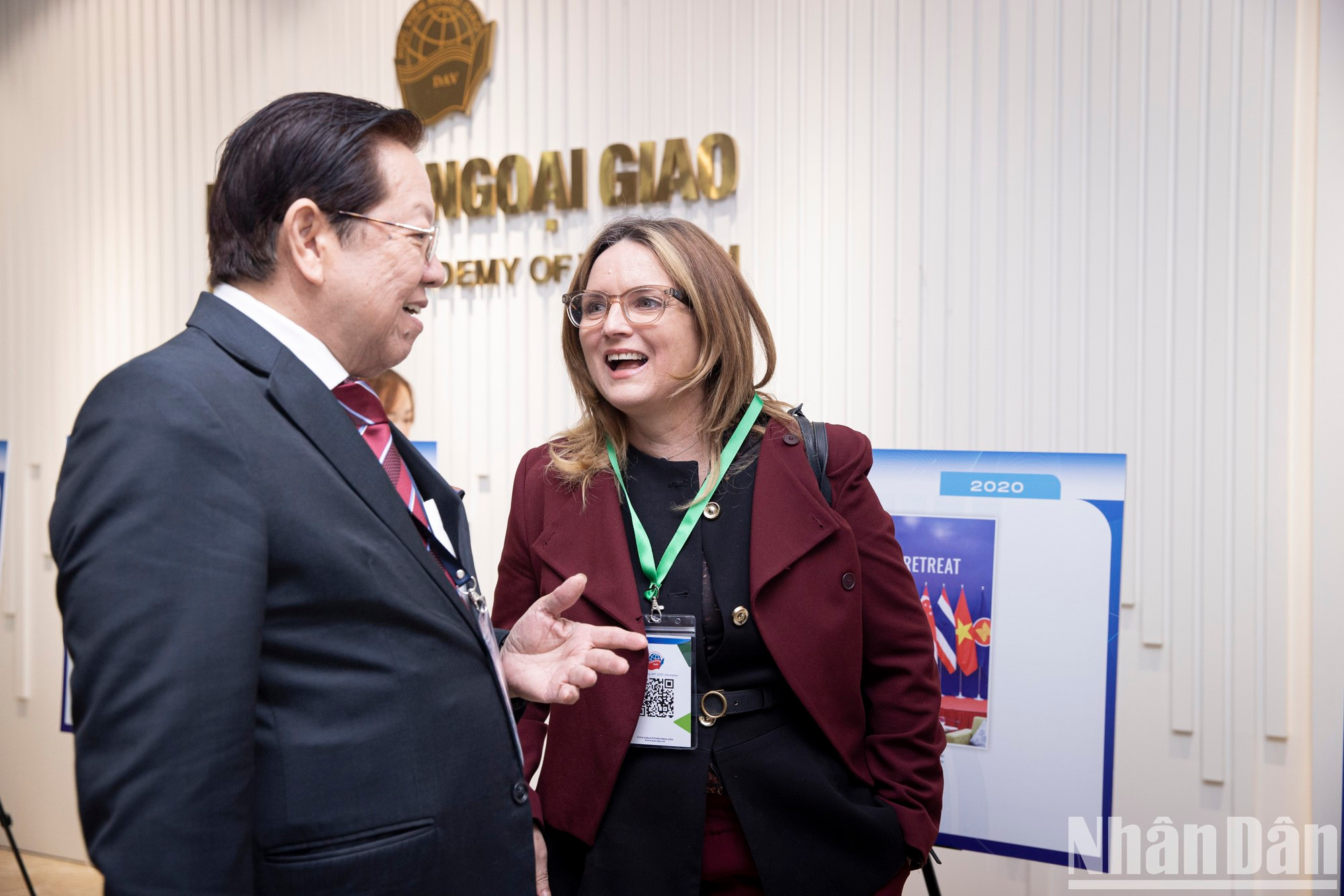 25 февраля в Дипломатической академии Вьетнама прошли параллельные тематические семинары на темы «Женщины, мир и безопасность: Цифровая трансформация для устойчивого мира» и «Содействие развитию интеллектуального сельского хозяйства для обеспечения региональной продовольственной безопасности». 25 февраля в Дипломатической академии Вьетнама прошли параллельные тематические семинары на темы «Женщины, мир и безопасность: Цифровая трансформация для устойчивого мира» и «Содействие развитию интеллектуального сельского хозяйства для обеспечения региональной продовольственной безопасности».