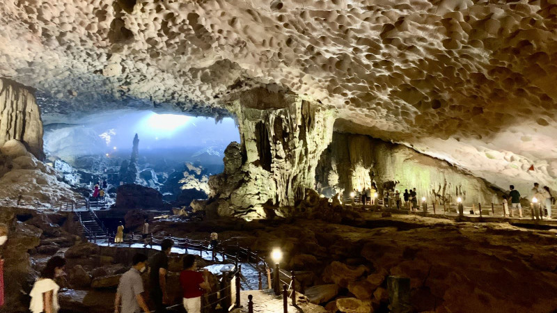 Пещера Шынгшот. Фото: Управление бухтой Халонг