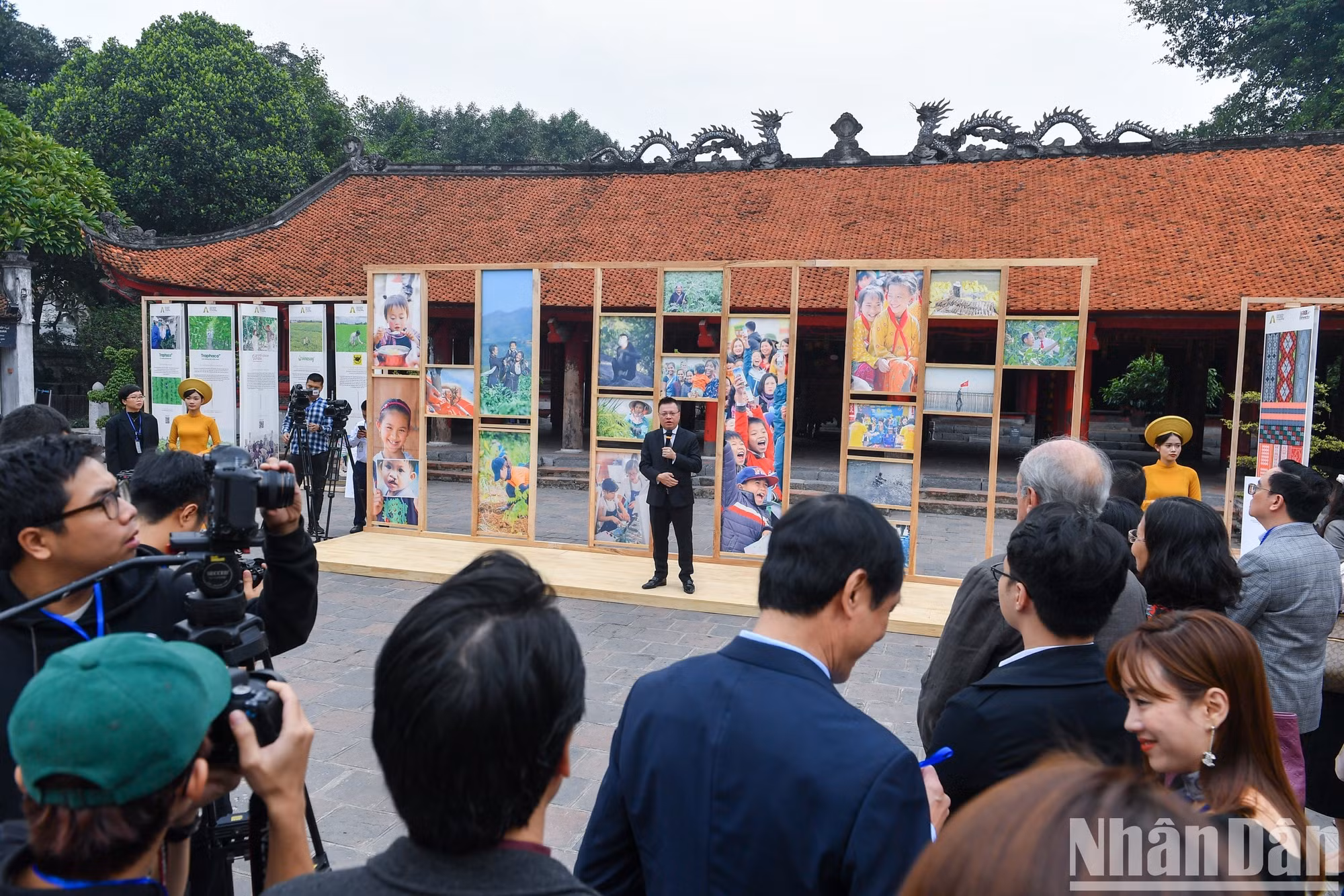 Выставка проводится в рамках премии «Действия ради сообщества», чтобы чествовать усилия на благо сообщества, вдохновить людей и организации на решительные действия и передать интеллектуальные ценности из вдохновляющих практических уроков.