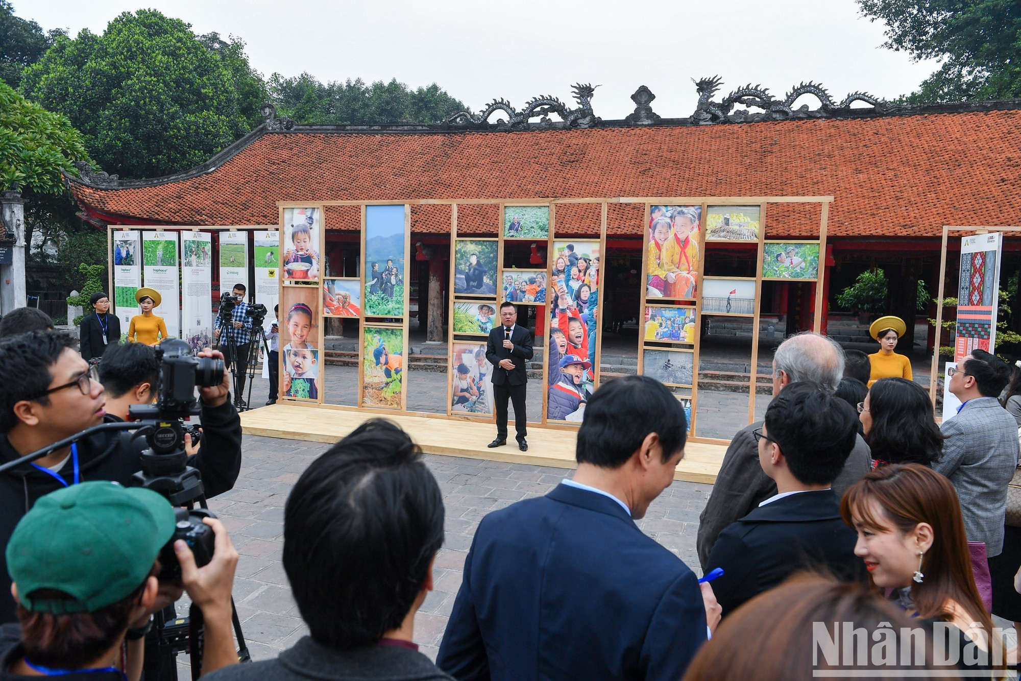 Выставка проводится в рамках премии «Действия ради сообщества», чтобы чествовать усилия на благо сообщества, вдохновить людей и организации на решительные действия и передать интеллектуальные ценности из вдохновляющих практических уроков.