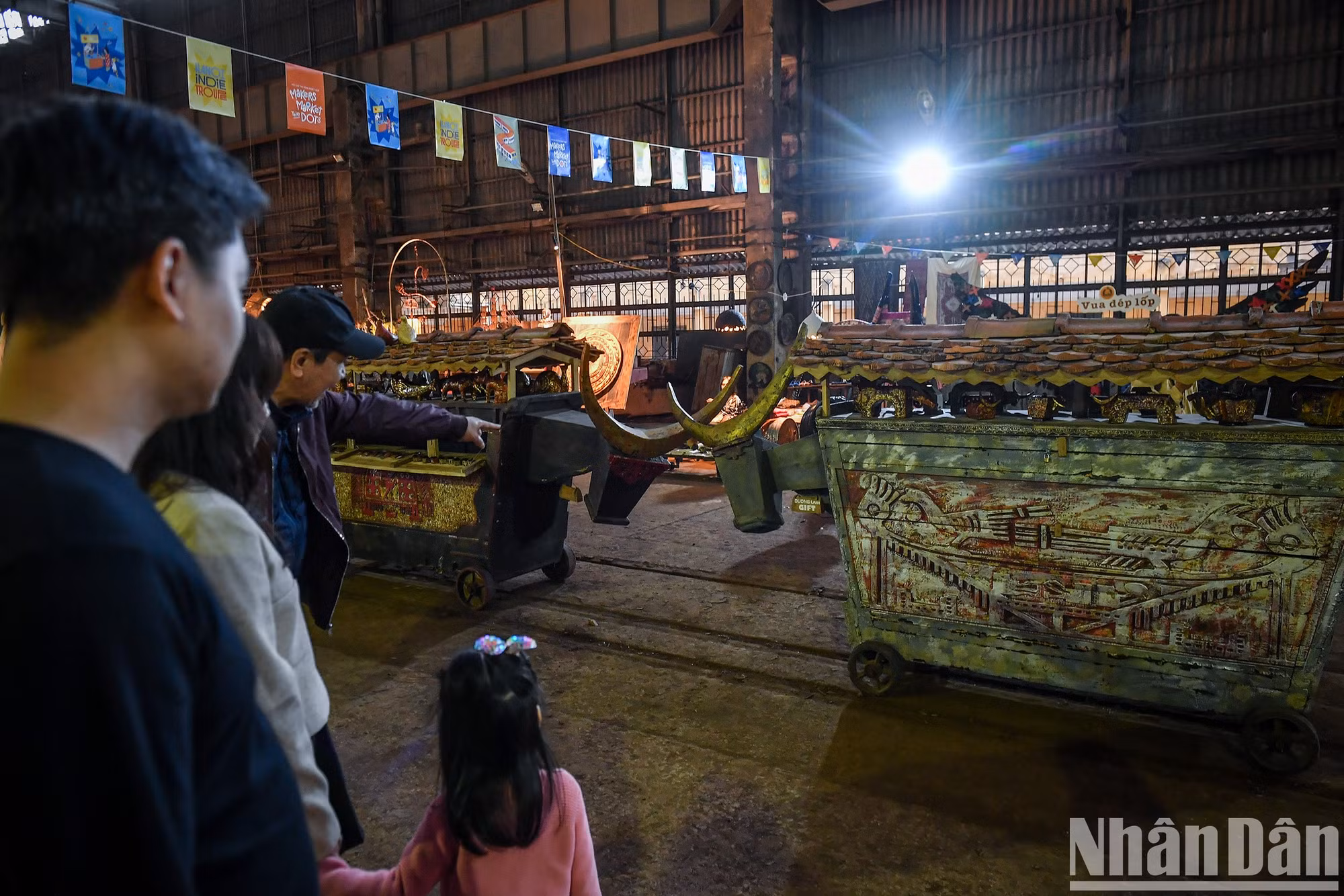 Каждая представленная здесь работа представляет собой «картину» на тему природы.