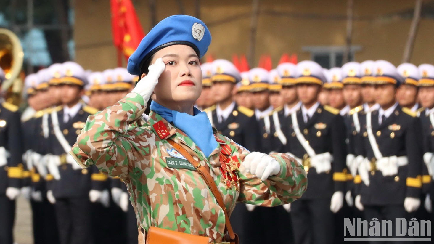 Парадная коробка женщин-начальников миротворческих сил. Парадная коробка женщин-начальников миротворческих сил.