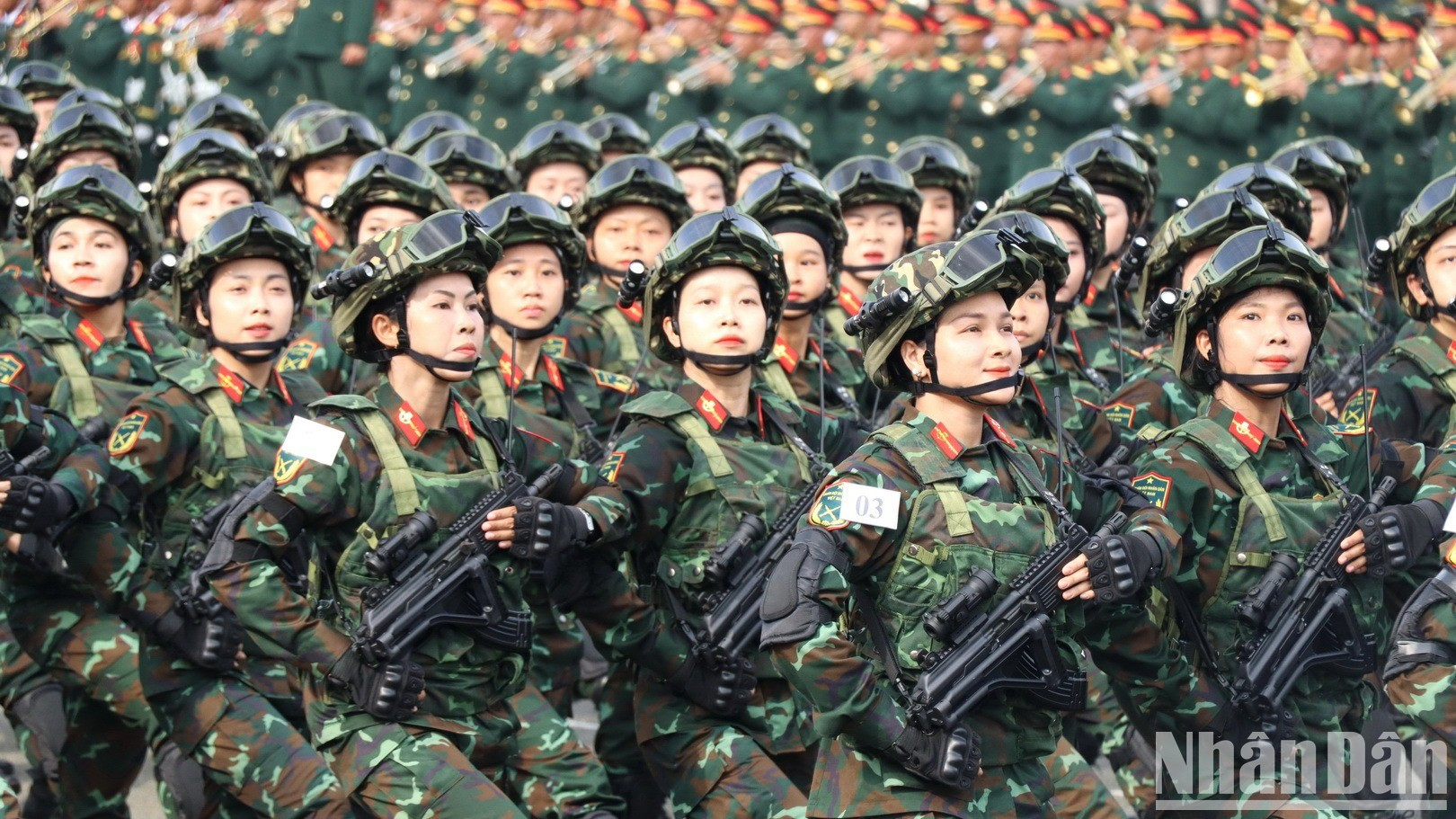 Парадная коробка женщин-сотрудников спецподразделений. Парадная коробка женщин-сотрудников спецподразделений.