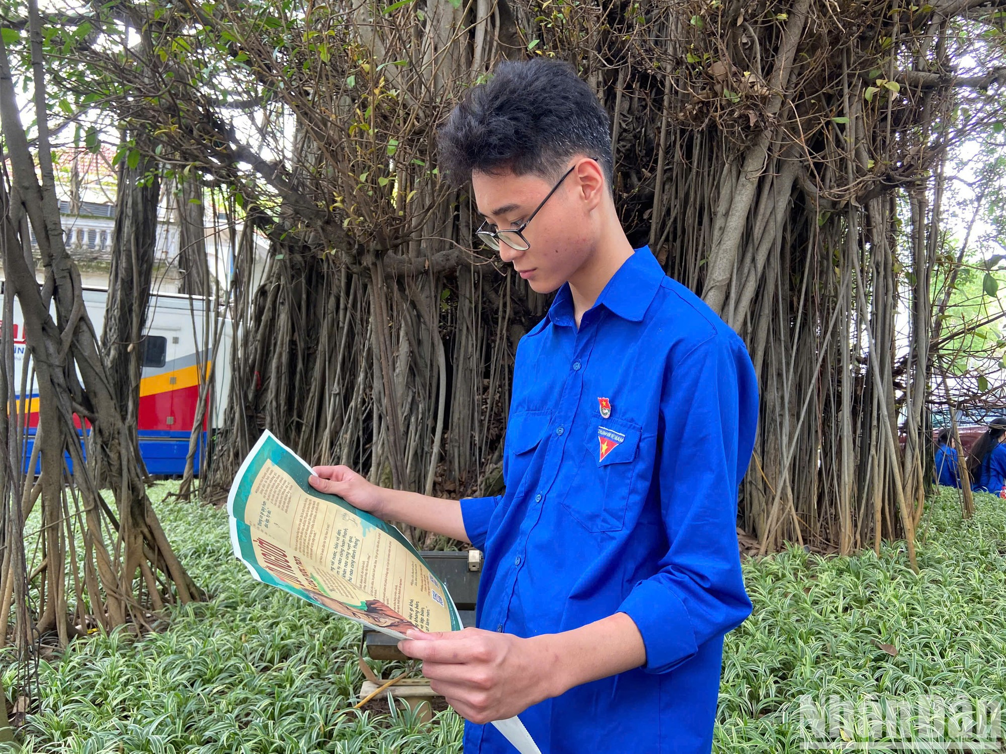 Нгуен Хюи Хоанг гордится тем, что стал членом Союза именно в дни празднования 135-летия со дня рождения Президента Хо Ши Мина. Нгуен Хюи Хоанг гордится тем, что стал членом Союза именно в дни празднования 135-летия со дня рождения Президента Хо Ши Мина.