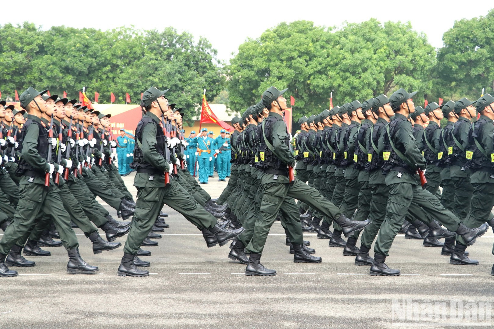 Парадная коробка мобильной полиции. Парадная коробка мобильной полиции.