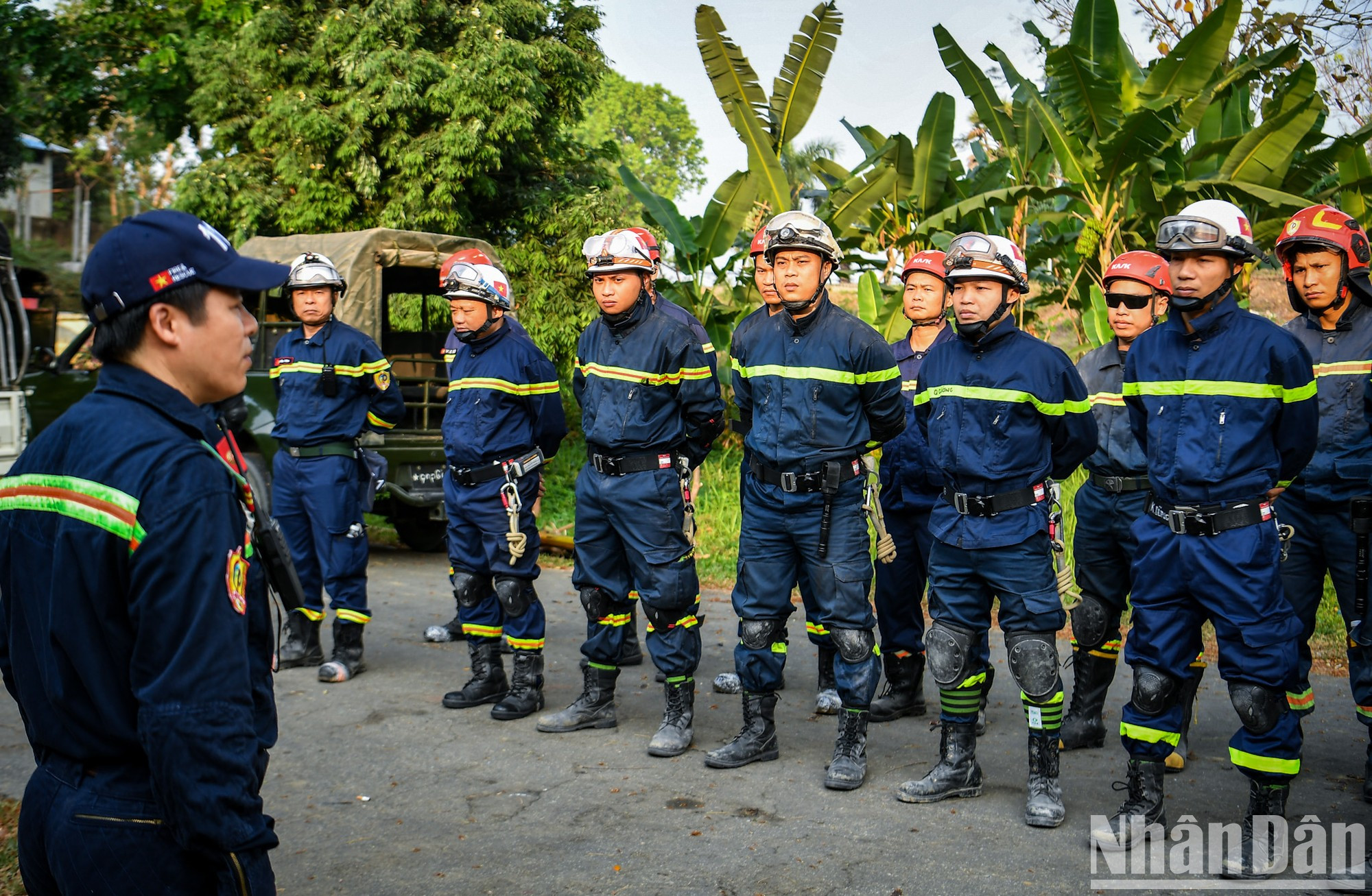 Командующий также составляет план работы и распределяет задачи на сегодняшний день. Командующий также составляет план работы и распределяет задачи на сегодняшний день.