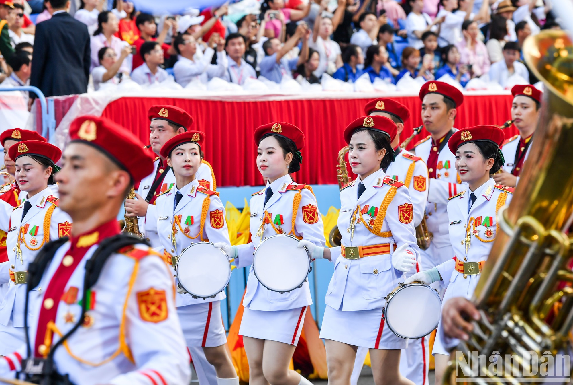 В начале мероприятия – массовая художественная программа с участием более 1000 человек. В начале мероприятия – массовая художественная программа с участием более 1000 человек.