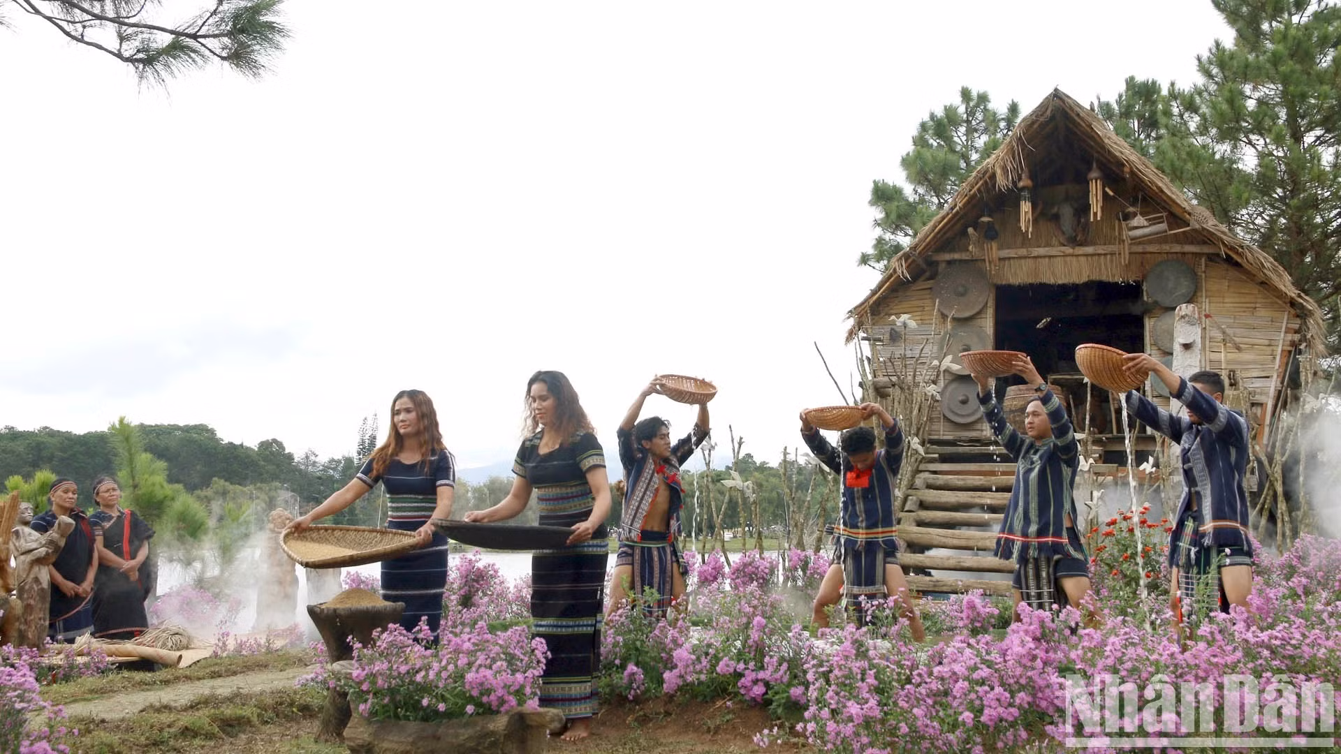 Это одно из мероприятий, приуроченных к 130-летию образования и развития г. Далата (1893-2023 гг.). Это одно из мероприятий, приуроченных к 130-летию образования и развития г. Далата (1893-2023 гг.).