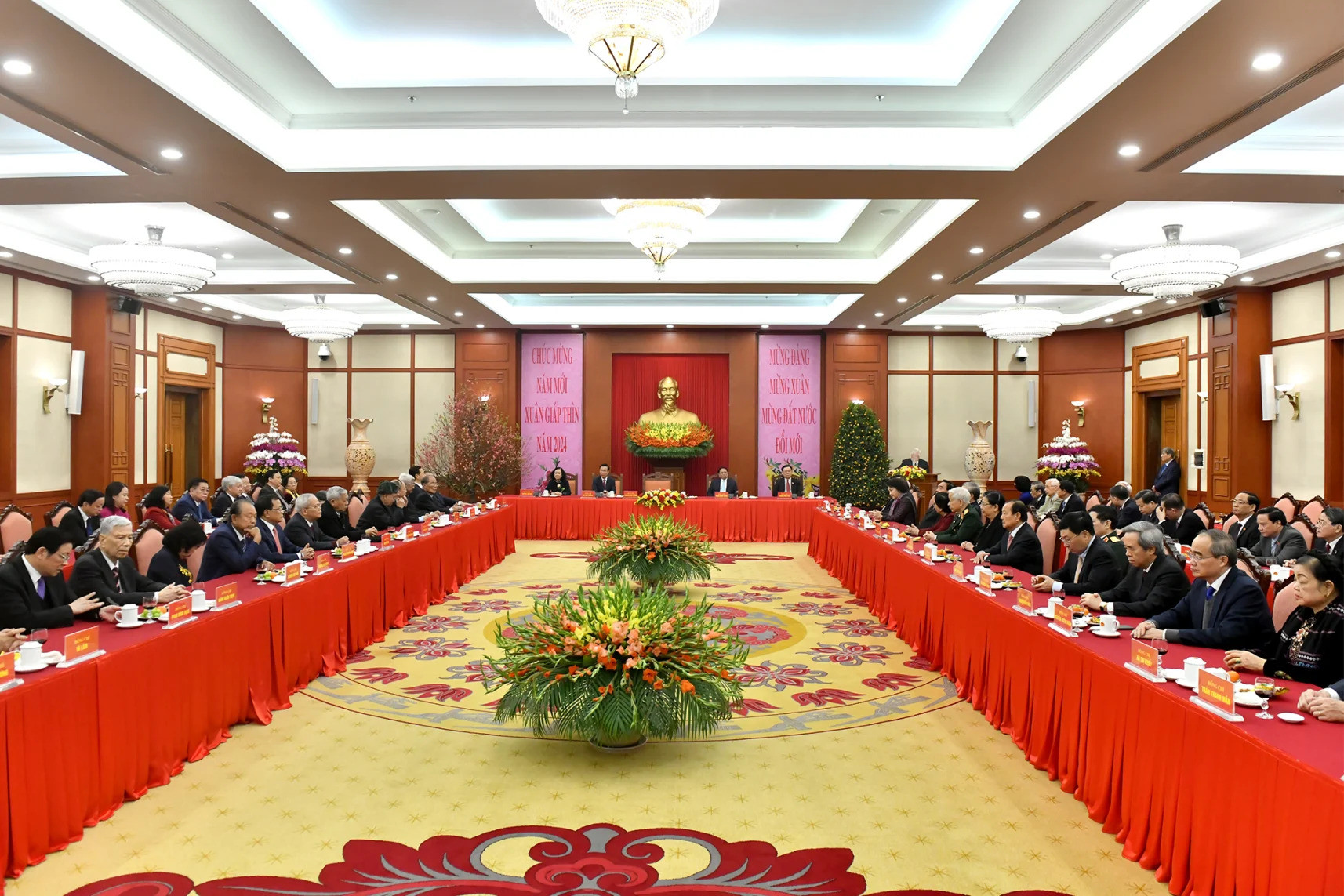 Общий вид встречи. Фото: Данг Кхоа Общий вид встречи. Фото: Данг Кхоа