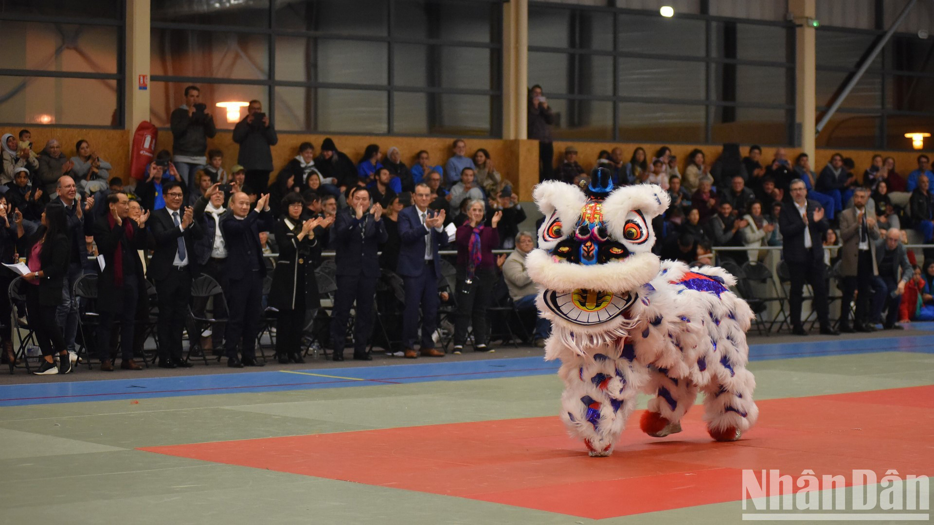 Являясь видом народного искусства, сочетающим в себя боевые искусства, пропитанным развлекательными элементами, танец цилиня, льва, дракона стал спортивным соревновательным мероприятием по поощрению людей на улучшение физического здоровья.