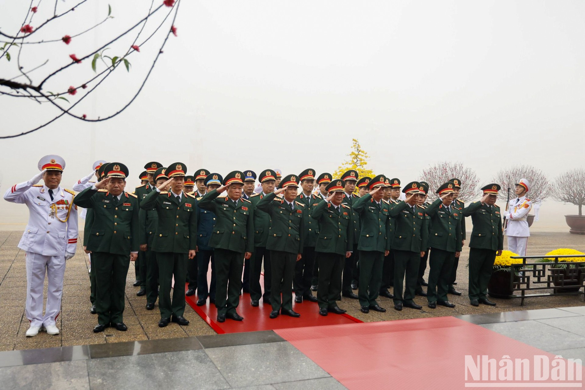 Делегация Центрального военного комитета и Министерства обороны. Делегация Центрального военного комитета и Министерства обороны.