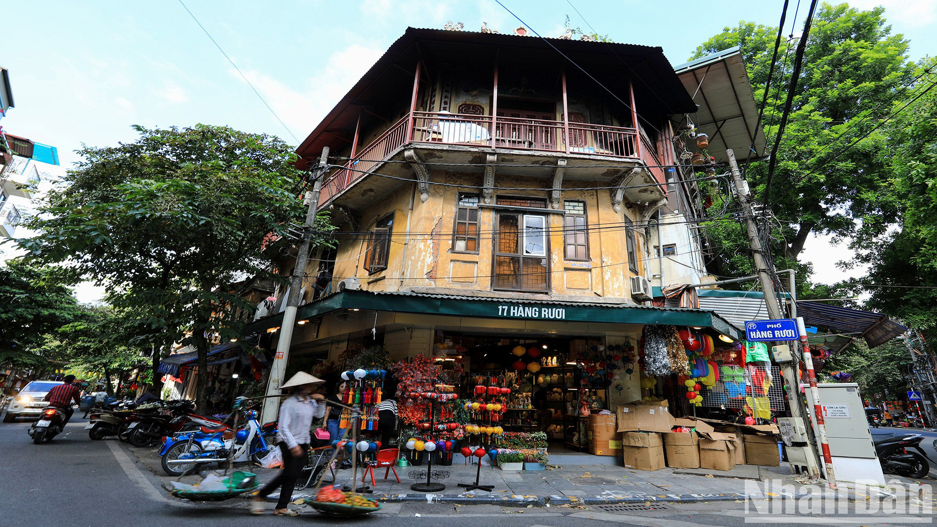 Старый квартал является одним из привлекательных туристических направлений Ханоя. Старый квартал является одним из привлекательных туристических направлений Ханоя.