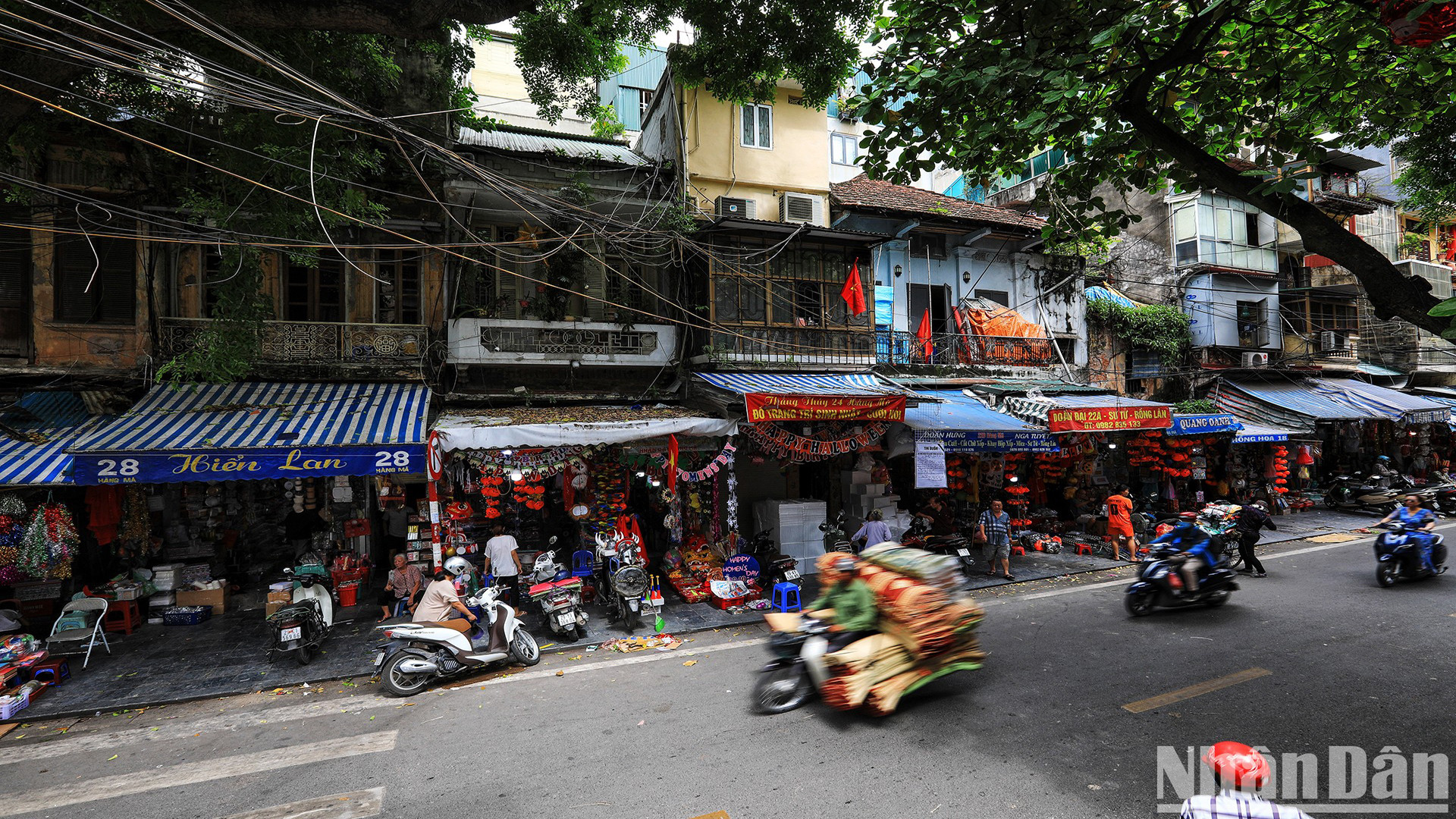 Улица Хангма, где современная красота переплетается со старинной красотой. Улица Хангма, где современная красота переплетается со старинной красотой.